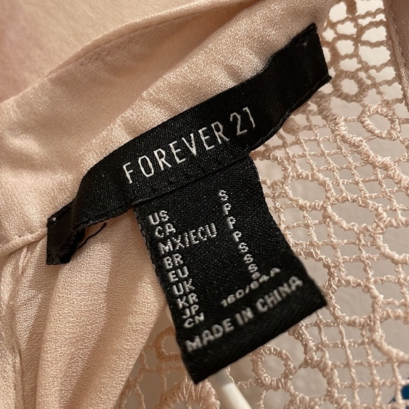Forever 21 blouse - Picture 4 of 6